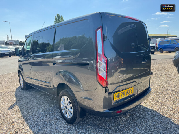 Ford Transit Custom Crew Cab SWB L1H1 300 Limited Alloys Air Con Cruise Sensors EURO 6 11