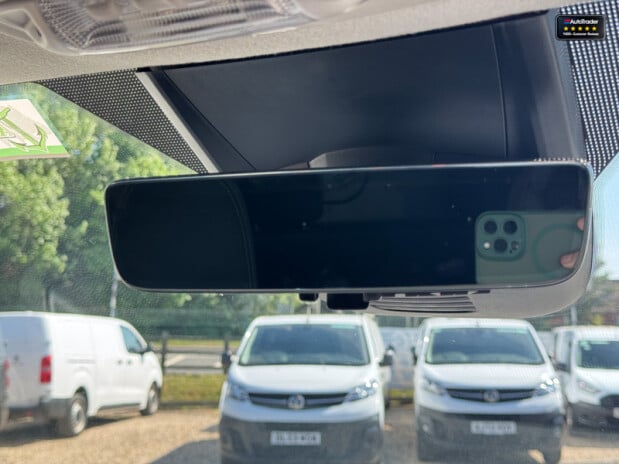 Ford Transit Custom Crew Cab SWB L1H1 300 Limited Alloys Air Con Cruise Sensors EURO 6 36