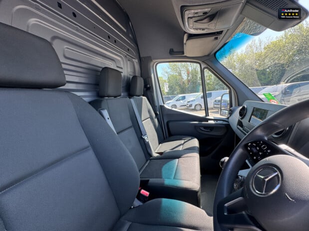 Mercedes-Benz Sprinter MWB L2H2 Medium Roof 315 Cdi Premium Air Con Sensors EURO 6 15