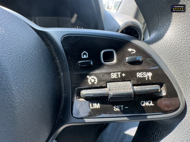 Mercedes-Benz Sprinter MWB L2H2 Medium Roof 315 Cdi Premium Air Con Sensors EURO 6 18