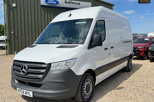 Mercedes-Benz Sprinter MWB L2H2 Medium Roof 315 Cdi Premium Air Con Sensors EURO 6