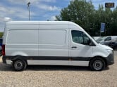 Mercedes-Benz Sprinter MWB L2H2 Medium Roof 315 Cdi Premium Air Con Sensors EURO 6 5