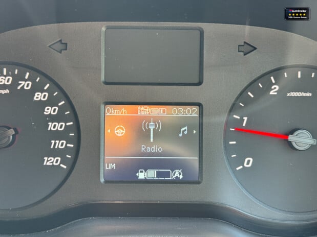 Mercedes-Benz Sprinter MWB L2H2 Medium Roof 315 Cdi Premium Air Con Sensors EURO 6 23