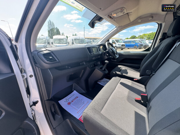 Vauxhall Vivaro LWB L2H1 Low Roof F2900 Prime Air Con Sensors EURO 6 12