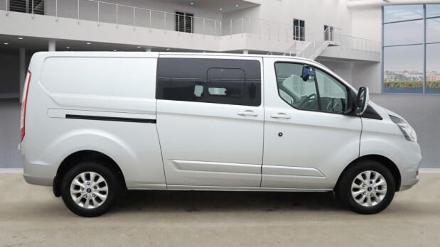 Ford Transit Custom Crew Cab LWB L2H1 300 Limited Alloys Air Con Sensors EURO 6 NO VAT 3