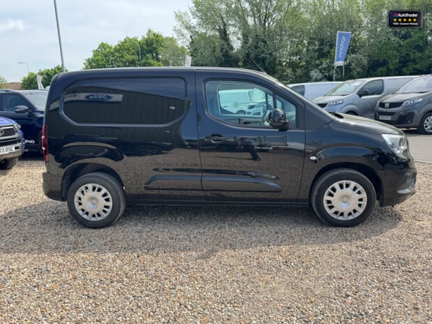 Vauxhall Combo SWB L1H1 Low Roof 2300 Pro Air Con Camera Nav Sensors EURO 6 NO VAT 5