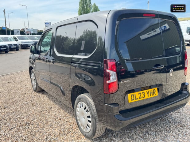Vauxhall Combo SWB L1H1 Low Roof 2300 Pro Air Con Camera Nav Sensors EURO 6 NO VAT 8