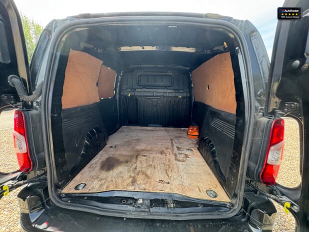 Vauxhall Combo SWB L1H1 Low Roof 2300 Pro Air Con Camera Nav Sensors EURO 6 NO VAT 10