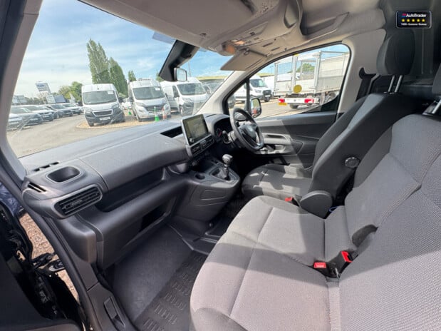 Vauxhall Combo SWB L1H1 Low Roof 2300 Pro Air Con Camera Nav Sensors EURO 6 NO VAT 13