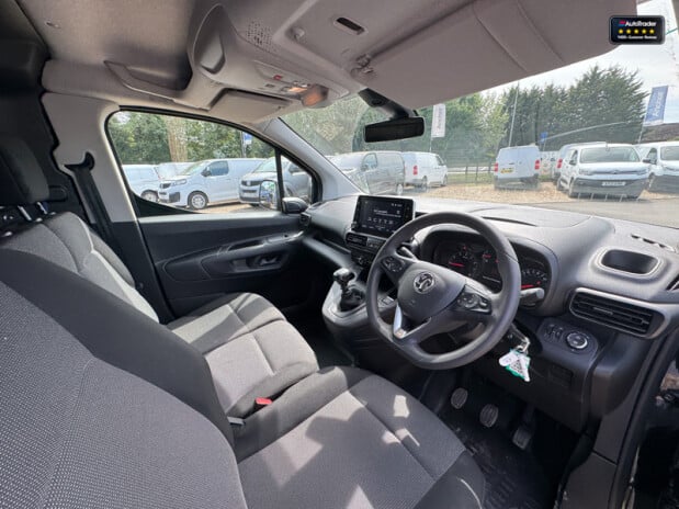 Vauxhall Combo SWB L1H1 Low Roof 2300 Pro Air Con Camera Nav Sensors EURO 6 NO VAT 15