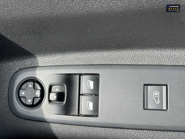 Vauxhall Combo SWB L1H1 Low Roof 2300 Pro Air Con Camera Nav Sensors EURO 6 NO VAT 23