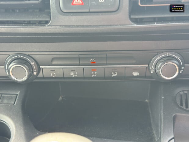 Vauxhall Combo SWB L1H1 Low Roof 2300 Pro Air Con Camera Nav Sensors EURO 6 NO VAT 32