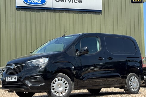 Vauxhall Combo SWB L1H1 Low Roof 2300 Pro Air Con Camera Nav Sensors EURO 6 NO VAT