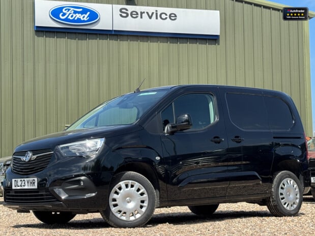 Vauxhall Combo SWB L1H1 [SOLD KH] Low Roof 2300 Pro Air Con Camera Nav Sensors EURO 6 NO V 1
