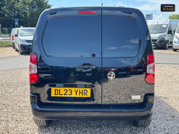 Vauxhall Combo SWB L1H1 [SOLD KH] Low Roof 2300 Pro Air Con Camera Nav Sensors EURO 6 NO V 7
