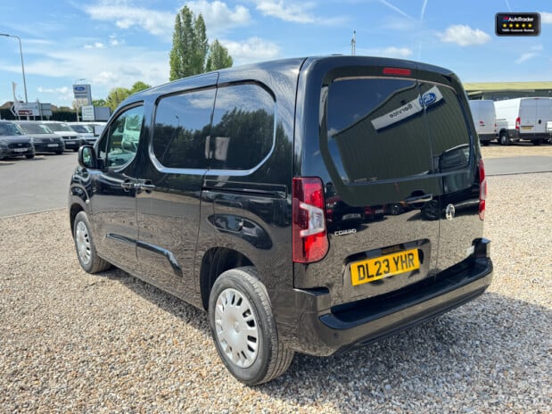 Vauxhall Combo SWB L1H1 [SOLD KH] Low Roof 2300 Pro Air Con Camera Nav Sensors EURO 6 NO V 10