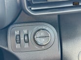 Vauxhall Combo SWB L1H1 [SOLD KH] Low Roof 2300 Pro Air Con Camera Nav Sensors EURO 6 NO V 22