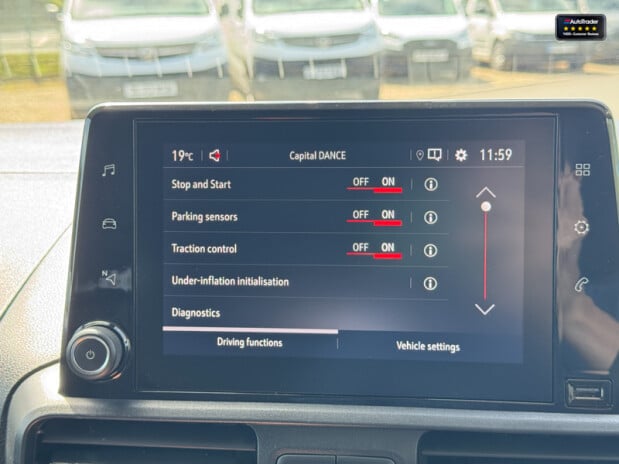 Vauxhall Combo SWB L1H1 [SOLD KH] Low Roof 2300 Pro Air Con Camera Nav Sensors EURO 6 NO V 26