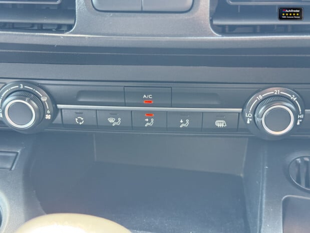 Vauxhall Combo SWB L1H1 [SOLD KH] Low Roof 2300 Pro Air Con Camera Nav Sensors EURO 6 NO V 33