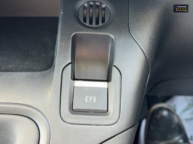Vauxhall Combo SWB L1H1 [SOLD KH] Low Roof 2300 Pro Air Con Camera Nav Sensors EURO 6 NO V 35