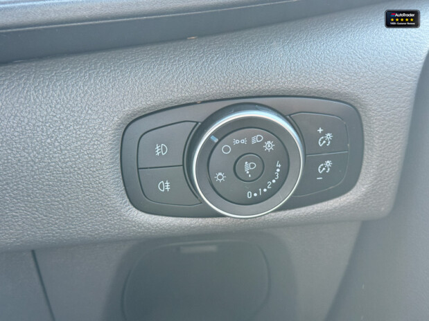 Ford Transit Custom LWB L2H1 300 Limited Alloys Air Con Camera Sensors EURO 6 22