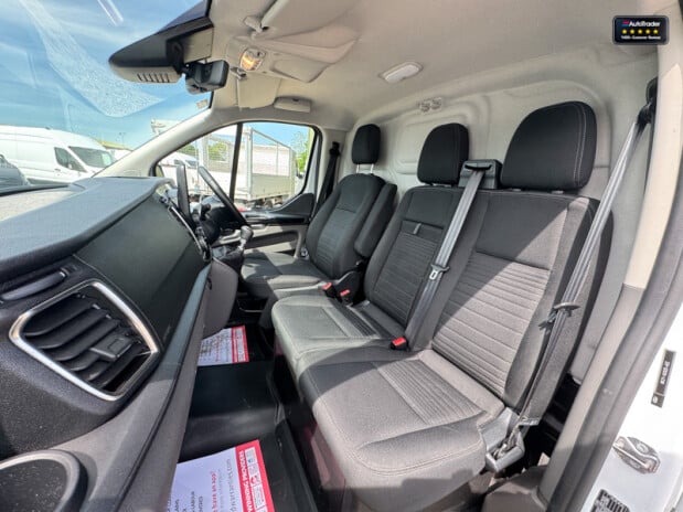 Ford Transit Custom LWB L2H1 Low Roof 300 Limited Alloys Air Con Sensors EURO 6 13