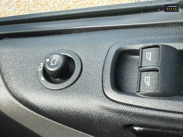 Ford Transit Custom LWB L2H1 Low Roof 300 Limited Alloys Air Con Sensors EURO 6 23