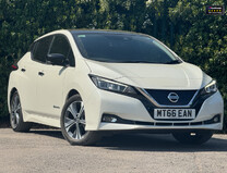 Nissan LEAF 40kWh Tekna Hatchback 5dr Electric Auto (150 ps) 2