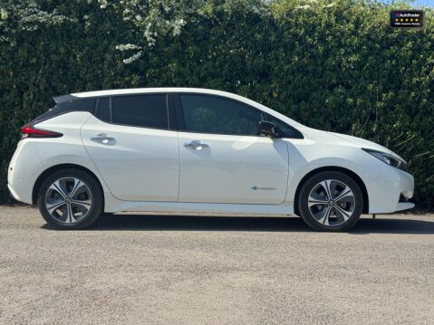 Nissan LEAF 40kWh Tekna Hatchback 5dr Electric Auto (150 ps) 4