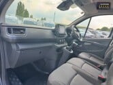 Renault Trafic SWB L1H1 Extra [SOLD SM] SL30 Alloys air Nav EURO 6 10