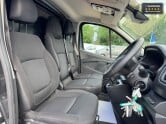 Renault Trafic SWB L1H1 Extra [SOLD SM] SL30 Alloys air Nav EURO 6 19