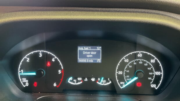 Ford Transit MWB L2H2 Medium Roof 350 Leader Ecoblue Sensors EURO 6 10