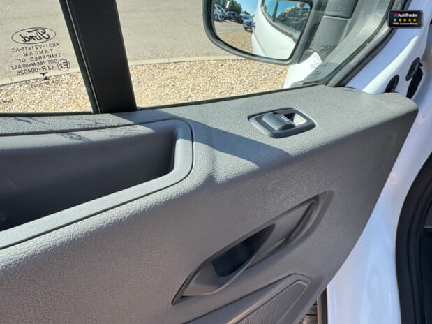 Ford Transit MWB L2H2 Medium Roof 350 Leader Ecoblue Sensors EURO 6 16