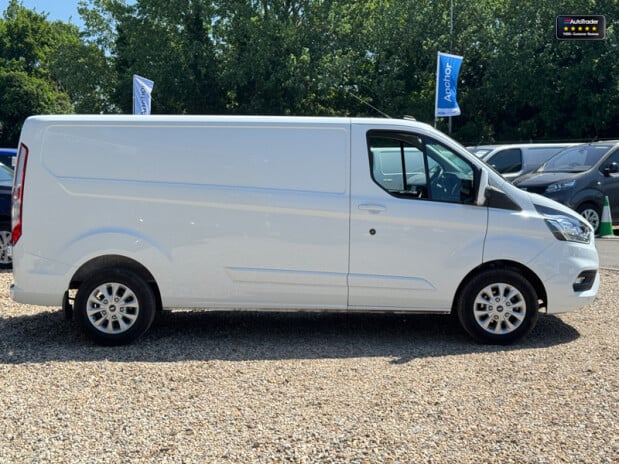 Ford Transit Custom LWB L2H1 Low Roof 300 Limited Air Con Alloys Sensors EURO 6 5