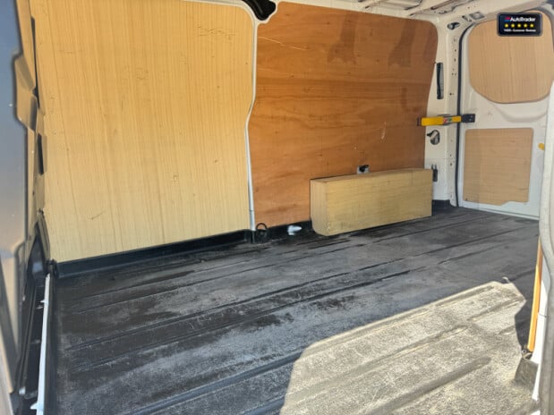 Ford Transit Custom LWB L2H1 Low Roof 300 Limited Air Con Alloys Sensors EURO 6 13
