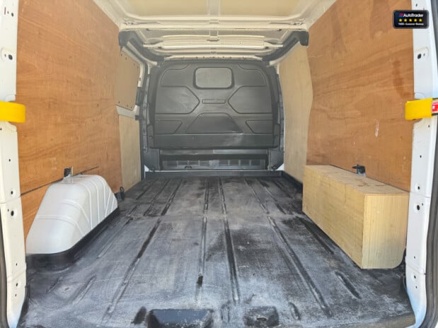 Ford Transit Custom LWB L2H1 Low Roof 300 Limited Air Con Alloys Sensors EURO 6 9