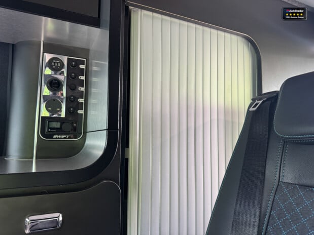 Swift Monza (Sold) AUTO SWB L1H1 4 Berth End Bedroom Pop Top 5 Seats 5 Belts NO VAT 15