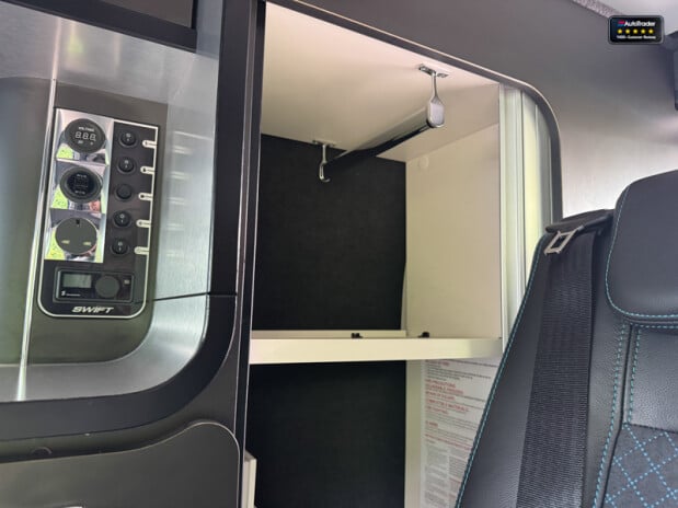 Swift Monza (Sold) AUTO SWB L1H1 4 Berth End Bedroom Pop Top 5 Seats 5 Belts NO VAT 16