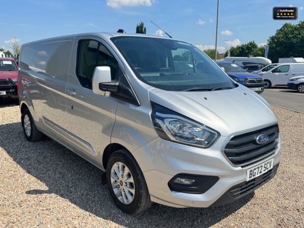 Ford Transit Custom LWB L2H1 [SOLD SM] Low Roof 300 Limited Air Con Alloys Cruise EURO 6 4