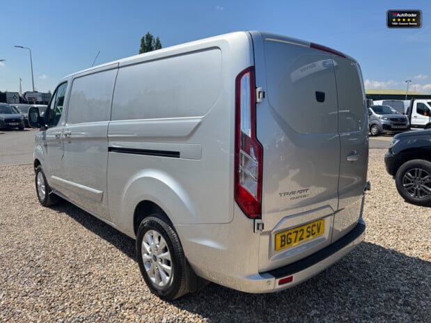 Ford Transit Custom LWB L2H1 [SOLD SM] Low Roof 300 Limited Air Con Alloys Cruise EURO 6 10