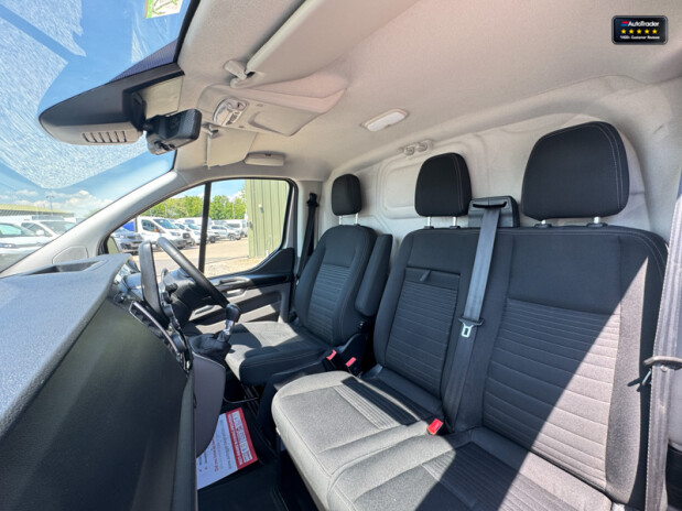 Ford Transit Custom LWB L2H1 [SOLD SM] Low Roof 300 Limited Air Con Alloys Cruise EURO 6 14