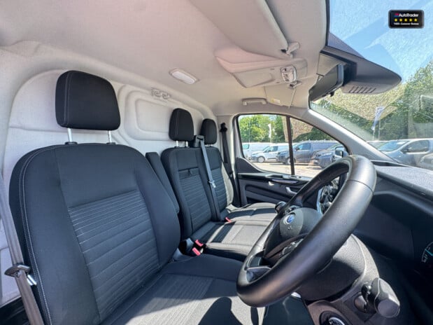 Ford Transit Custom LWB L2H1 [SOLD SM] Low Roof 300 Limited Air Con Alloys Cruise EURO 6 15