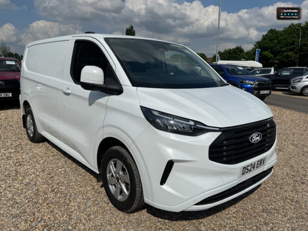 Ford Transit Custom SWB L1H1 [SOLD SM] Low Roof 280 Limited Air Con Alloys Cruise EURO 6 4
