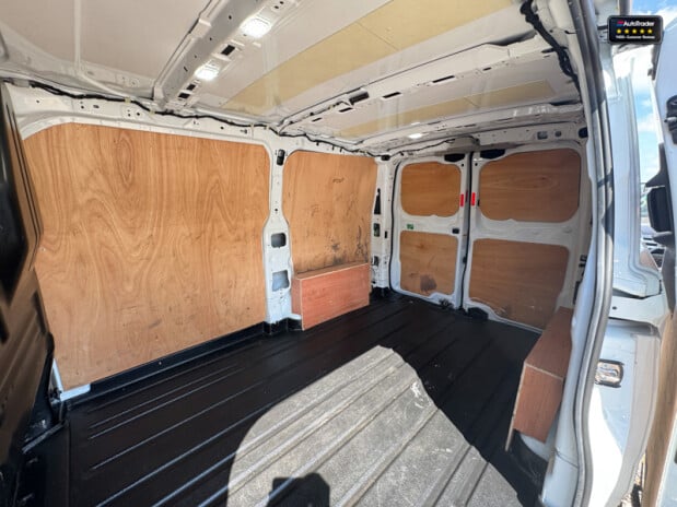 Ford Transit Custom SWB L1H1 Low Roof 280 Limited Air Con Alloys Cruise EURO 6 11
