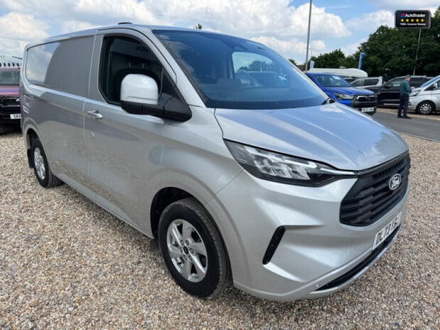 Ford Transit Custom SWB L1H1 Low Roof 280 Limited Air Con Alloys Cruise EURO 6 4