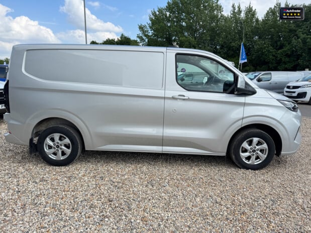 Ford Transit Custom SWB L1H1 Low Roof 280 Limited Air Con Alloys Cruise EURO 6 5