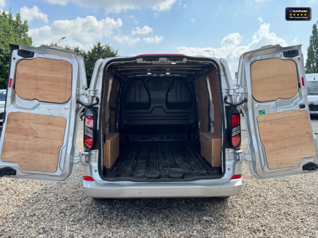 Ford Transit Custom SWB L1H1 Low Roof 280 Limited Air Con Alloys Cruise EURO 6 8