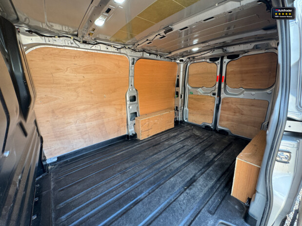 Ford Transit Custom SWB L1H1 Low Roof 280 Limited Air Con Alloys Cruise EURO 6 11