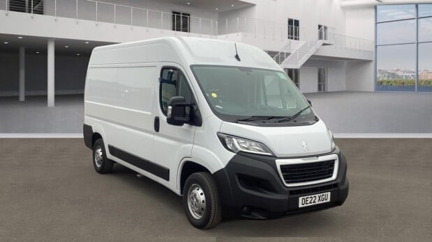 Peugeot Boxer MWB L2H2 Medium Roof Professional Air Con Nav Sensors EURO 6 2