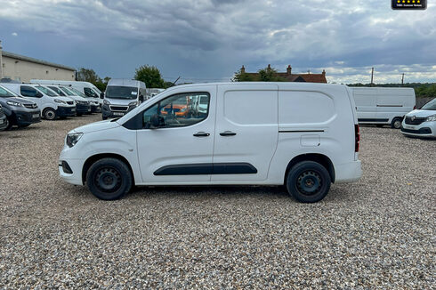 Vauxhall Combo LWB L2H1 Low Roof 2300 Sportive Air Con Nav Sensors EURO 6 NO VAT